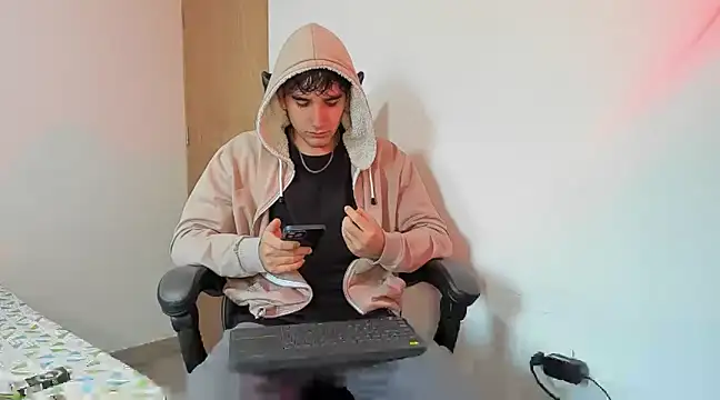 leo030809 online show from March 2025 11:39:02 AM