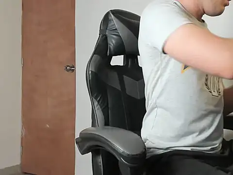 leo030809 online show from February 2026 09:00:02 PM