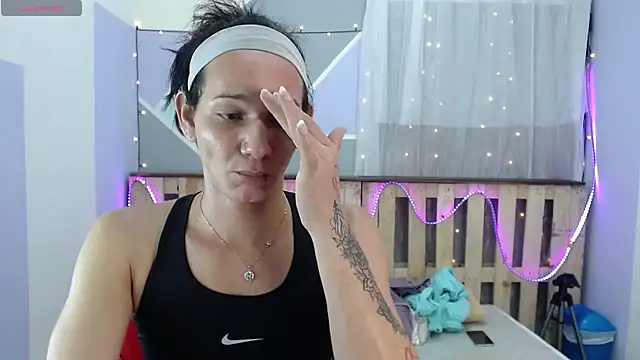 Snapshot of Michellcockxxx chatting on February 2025 08:50:01 AM Michellcockxxx online show from February 2025 08:50:01 AM