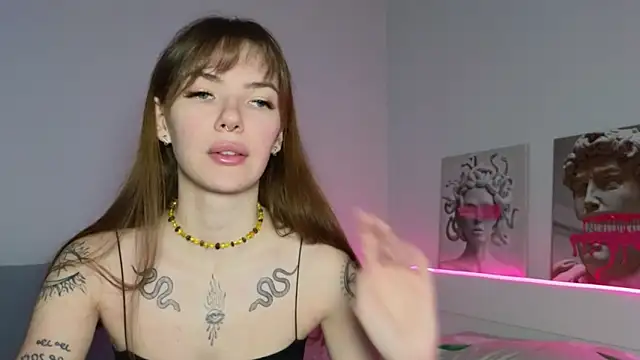 Snapshot of Vetalife chatting on March 2025 10:06:02 AM Vetalife online show from March 2025 10:06:02 AM