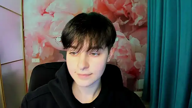 EmiliaYours online show from December 2024 03:41:01 PM