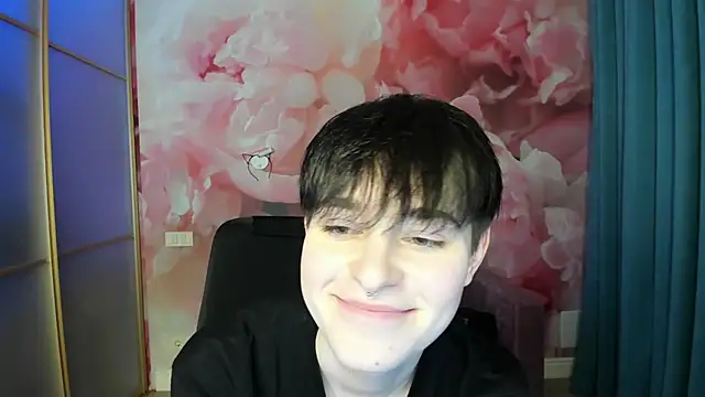 EmiliaYours online show from December 2024 04:47:02 PM