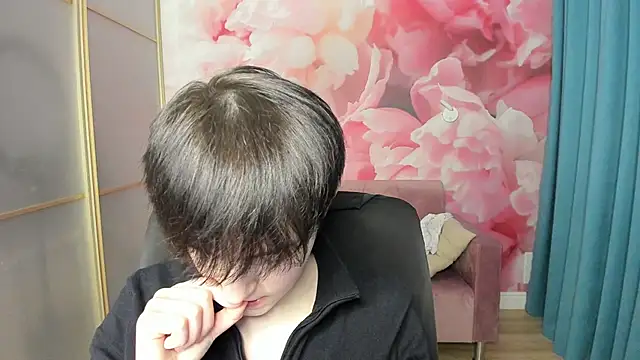 EmiliaYours online show from January 2025 04:27:01 PM