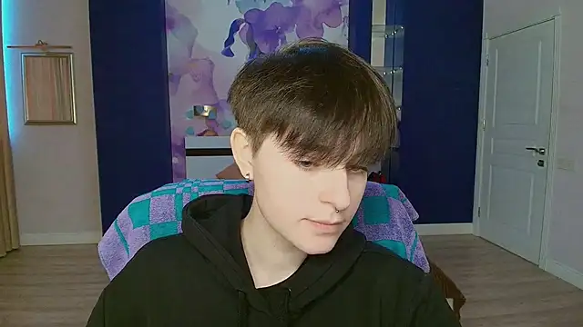 EmiliaYours online show from January 2025 12:56:01 PM