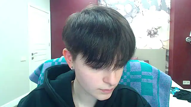 EmiliaYours online show from January 2025 04:18:02 PM