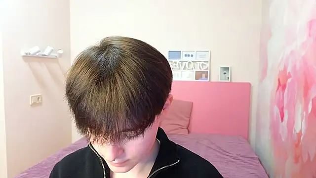 EmiliaYours online show from February 2025 01:25:02 PM