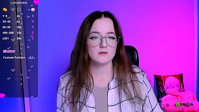 luna berryy online show from November 2025 08:20:01 PM