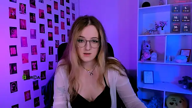 Snapshot of luna_berryy chatting on July 2026 06:46:02 PM luna berryy online show from July 2026 06:46:02 PM