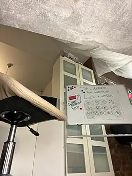 KitteCat online show from October 2025 07:28:01 AM