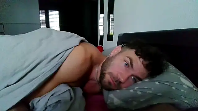 Snapshot of alpha-hunk chatting on September 2025 06:46:01 AM alpha-hunk online show from September 2025 06:46:01 AM