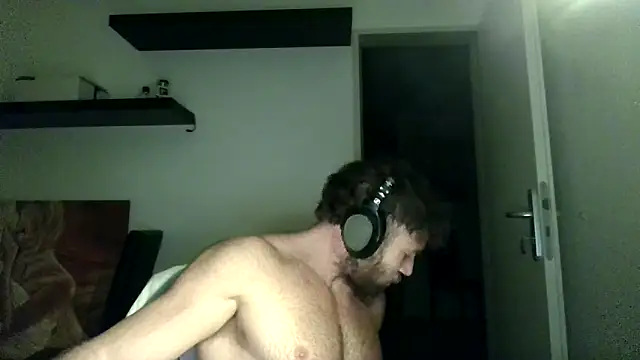 Snapshot of alpha-hunk chatting on October 2025 06:49:02 PM alpha-hunk online show from October 2025 06:49:02 PM