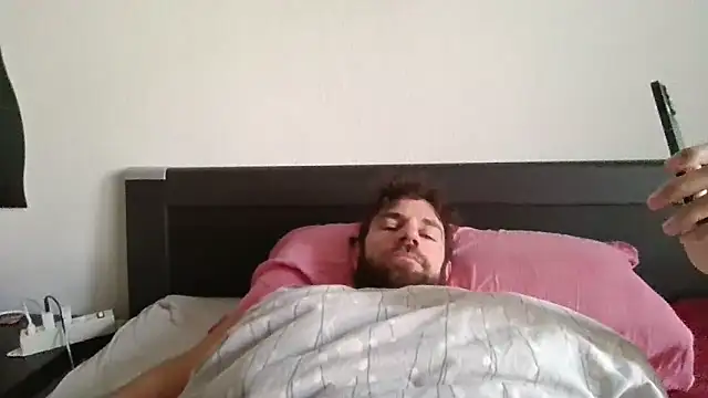 Snapshot of alpha-hunk chatting on October 2025 07:32:01 AM alpha-hunk online show from October 2025 07:32:01 AM