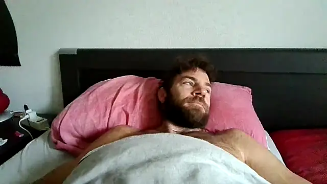 Snapshot of alpha-hunk chatting on November 2025 09:33:01 AM alpha-hunk online show from November 2025 09:33:01 AM