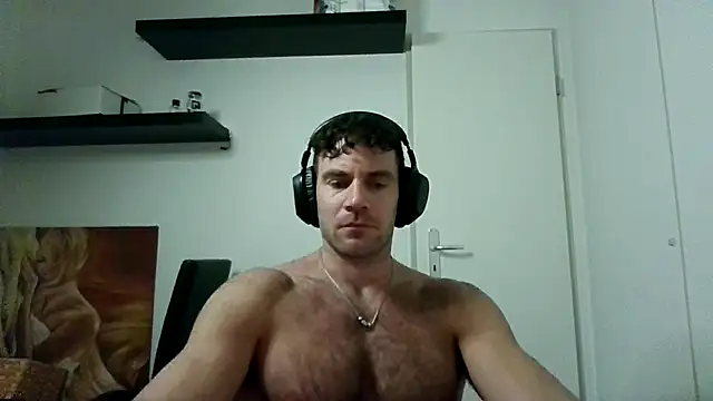 Snapshot of alpha-hunk chatting on November 2025 09:13:02 PM alpha-hunk online show from November 2025 09:13:02 PM