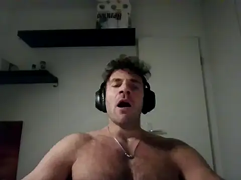 Snapshot of alpha-hunk chatting on November 2025 09:24:01 PM alpha-hunk online show from November 2025 09:24:01 PM