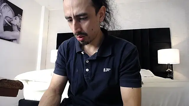 Sr Magnus  online show from February 2025 12:44:02 PM