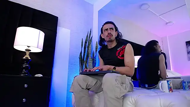 Sr Magnus  online show from February 2025 12:39:02 PM