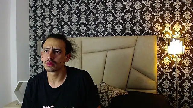 Sr Magnus  online show from March 2025 04:32:01 AM