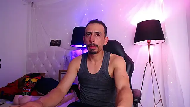 Sr Magnus  online show from February 2026 04:06:01 AM