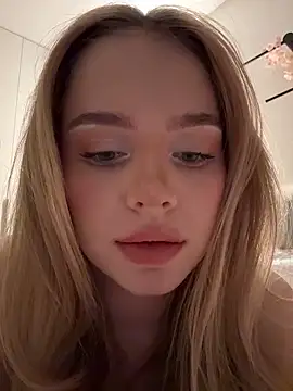 SIlviaBeyt online show from April 2026 08:42:02 PM