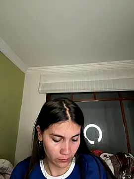 aurora divine online show from September 2025 01:06:02 AM