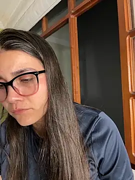 aurora divine online show from October 2025 12:10:02 AM