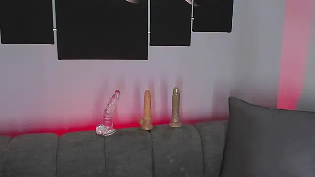 maddy walker online show from December 2024 08:16:01 PM