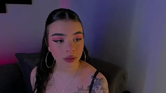 maddy walker online show from December 2024 09:30:02 PM