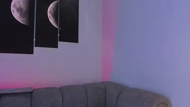 maddy walker online show from January 2025 04:32:01 AM