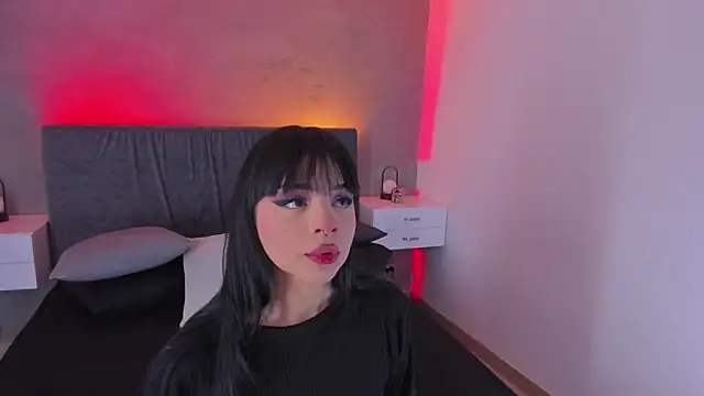 maddy walker online show from October 2025 08:54:02 PM