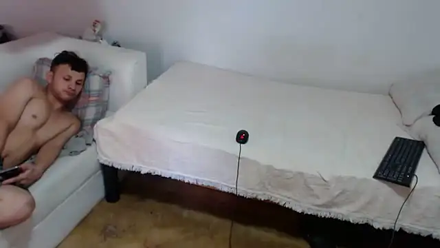 dani07- online show from March 2025 07:38:01 PM