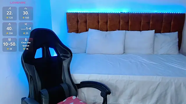 alexiaaross online show from November 2025 07:46:02 PM