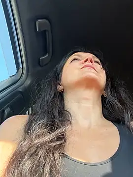 -OLYA- online show from October 2025 10:18:01 AM