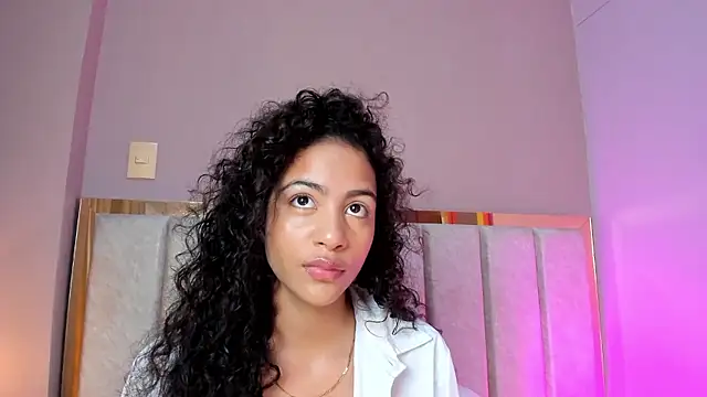 AntonellaHall  online show from January 2026 12:22:02 PM