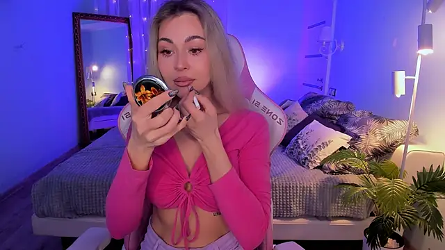 AdeleRoberts online show from April 2026 01:50:01 AM