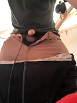 Snapshot of potholder420 chatting on December 2025 03:17:02 PM potholder420 online show from December 2025 03:17:02 PM