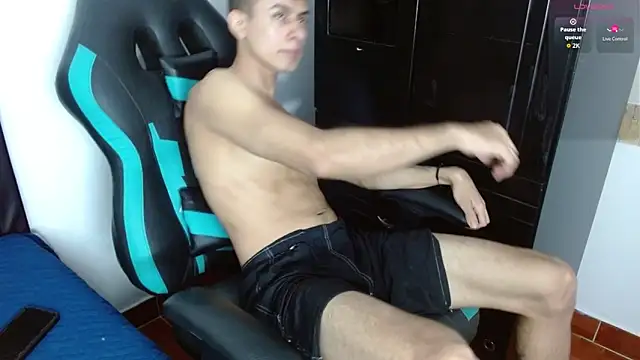 Snapshot of hots_boygg chatting on February 2026 08:29:02 PM hots boygg online show from February 2026 08:29:02 PM