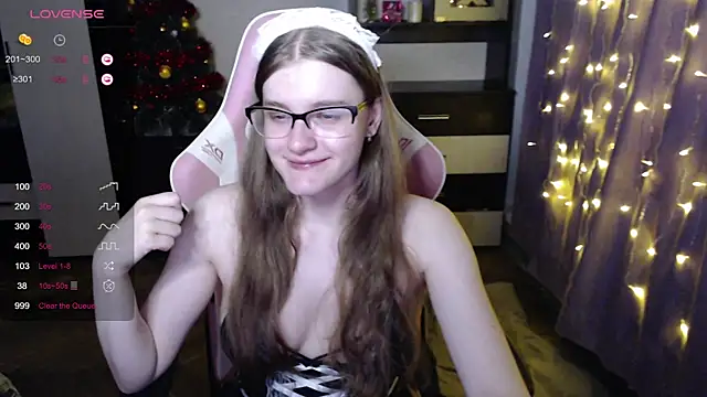 Snapshot of Tomato_Tease chatting on December 2025 05:25:01 AM Tomato Tease online show from December 2025 05:25:01 AM