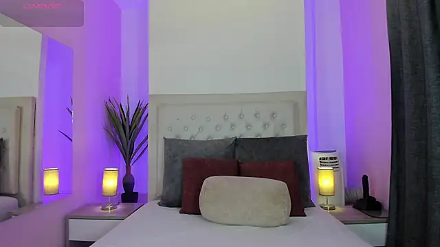 nicolle pierce online show from March 2026 12:22:01 PM