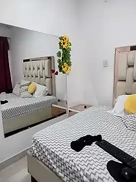 Bianca Mancini online show from December 2024 01:25:01 AM