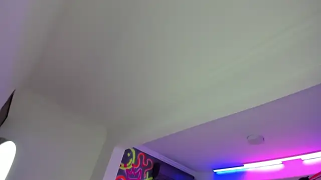 GEANNAROSE online show from February 2025 01:00:02 PM