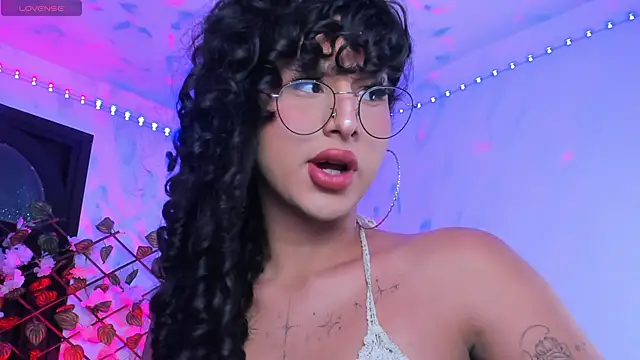 Snapshot of Heka_Prudence chatting on January 2025 04:08:01 AM Heka Prudence online show from January 2025 04:08:01 AM