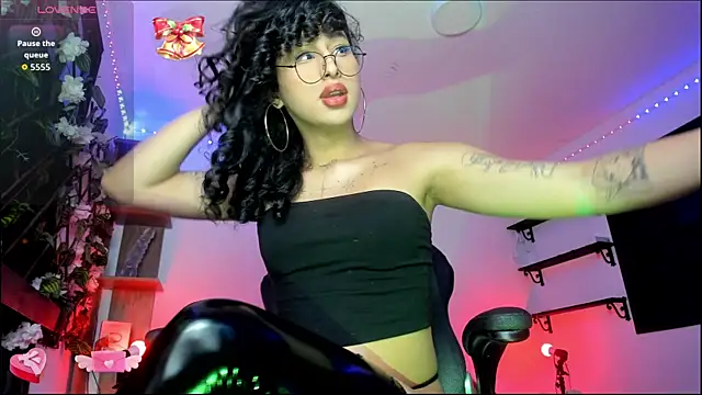 Snapshot of Heka_Prudence chatting on September 2025 04:01:01 AM Heka Prudence online show from September 2025 04:01:01 AM