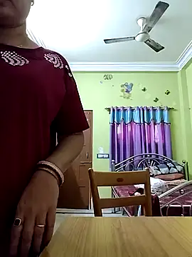 Royalgirl667 online show from December 2024 04:47:01 AM