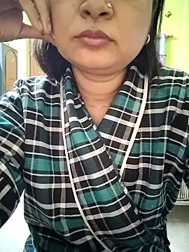 Royalgirl667 online show from December 2024 01:40:01 AM