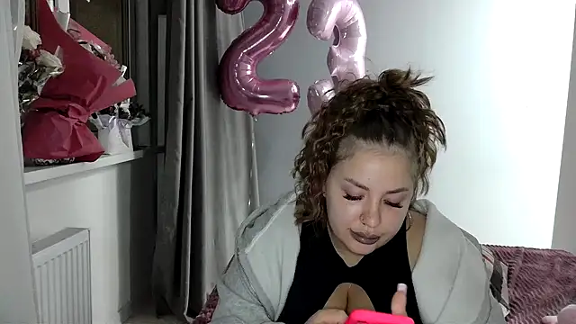 96CHloe96 online show from January 2025 08:18:01 PM