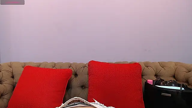 miacarperr1 online show from January 2025 08:43:02 PM