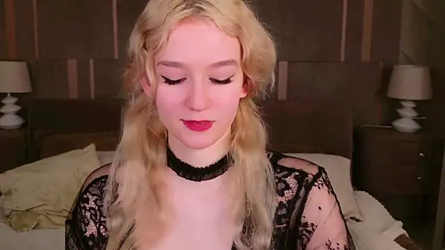 Snapshot of NaomiLoys chatting on February 2025 08:03:02 PM NaomiLoys online show from February 2025 08:03:02 PM