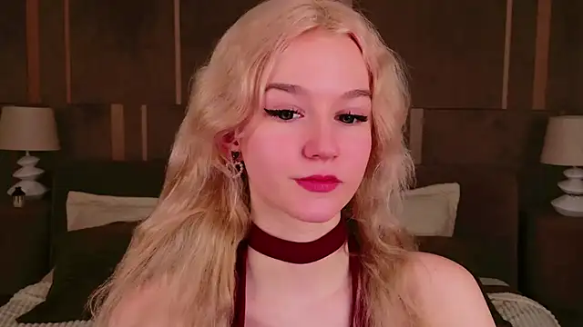 Snapshot of NaomiLoys chatting on March 2025 03:30:02 AM NaomiLoys online show from March 2025 03:30:02 AM