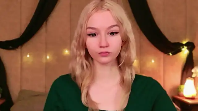 NaomiLoys online show from November 2025 10:59:01 AM